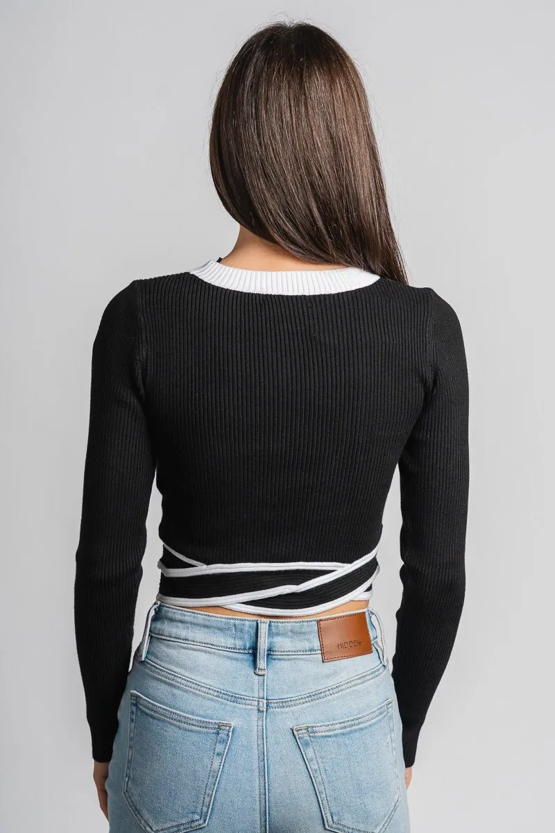 Cropped long sleeve sweater black