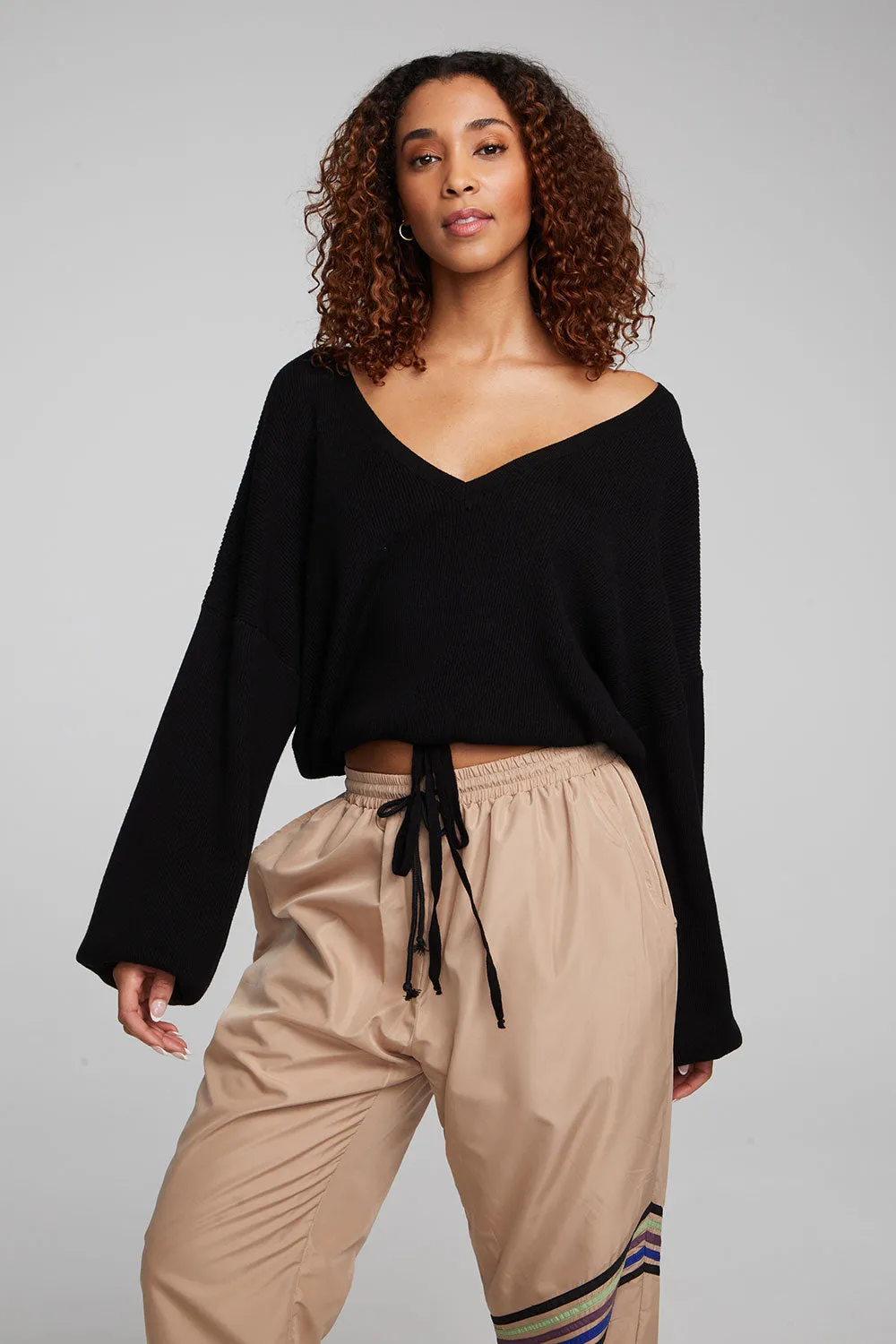 Diamond Deep Black Sweater