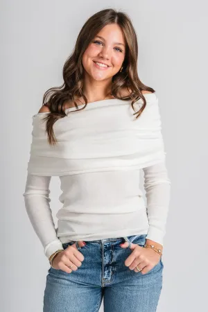 Off shoulder sweater ivory